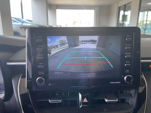 Used 2021 Toyota Corolla SE FWD image 16