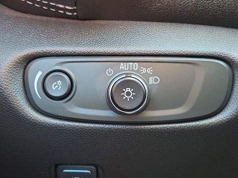 Used 2024 Chevrolet Blazer LT image 28