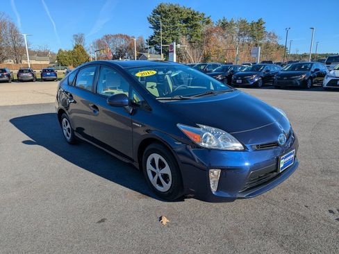 Used 2015 Toyota Prius Three image 7