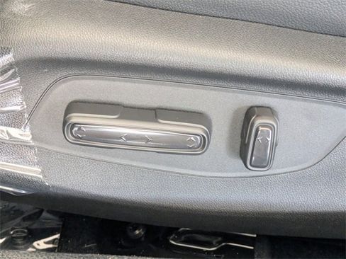 New 2025 Acura Integra image 19