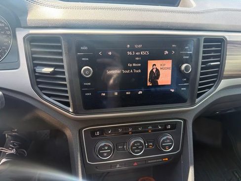 Used 2021 Volkswagen Atlas SE w/ Panoramic Sunroof Package FWD image 7
