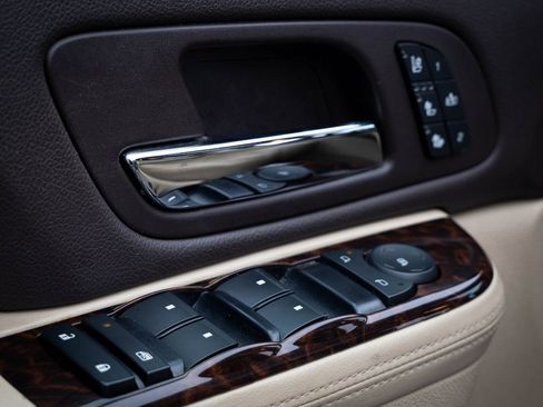 Used 2013 GMC Sierra 3500 Denali image 16