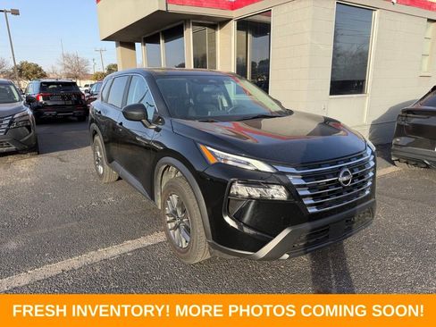Used 2024 Nissan Rogue S image 1