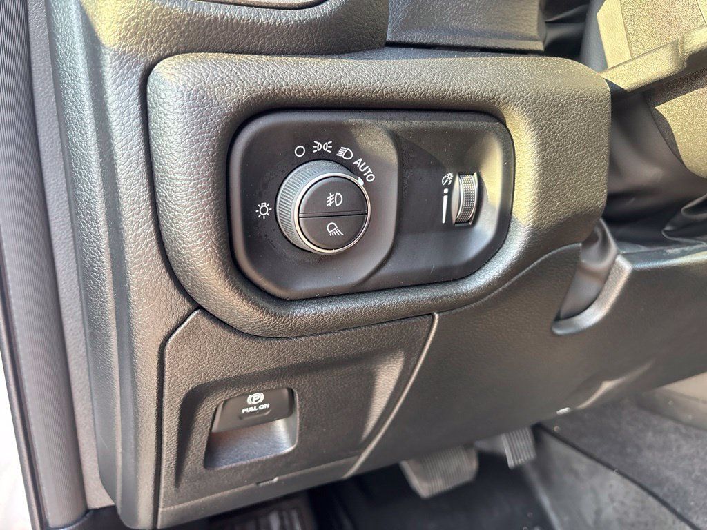 Used 2026 RAM 1500 Warlock AWD/4WD image 13