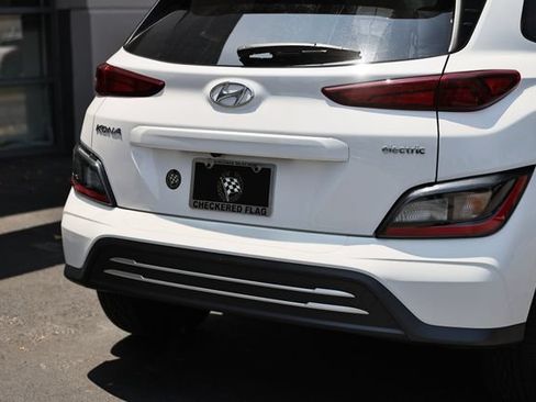Used 2023 Hyundai Kona SE FWD image 9