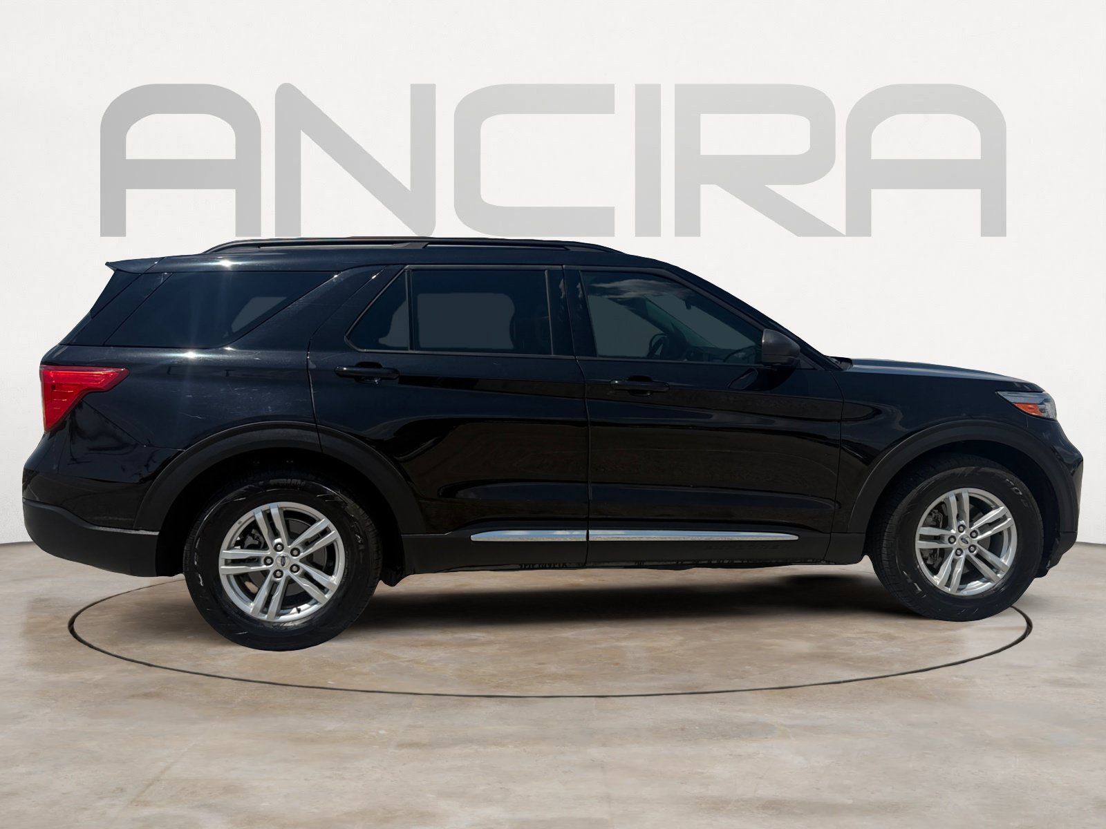 Used 2022 Ford Explorer XLT RWD image 11