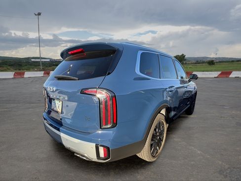 Certified 2023 Kia Telluride SX FWD image 3