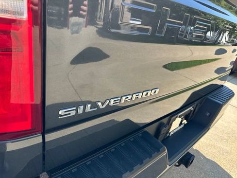 Used 2019 Chevrolet Silverado 1500 Custom w/ Custom Value Package AWD/4WD image 25