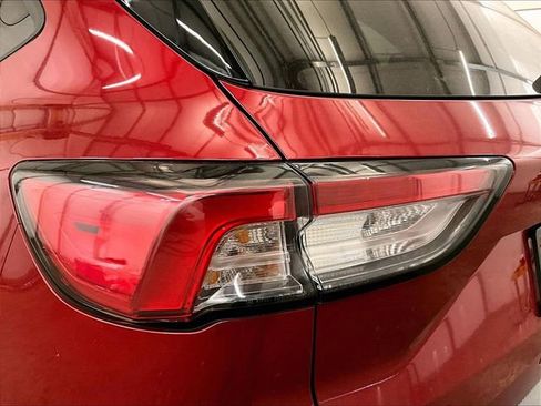 Certified 2022 Ford Escape SEL w/ SEL Stealth AWD Package image 28