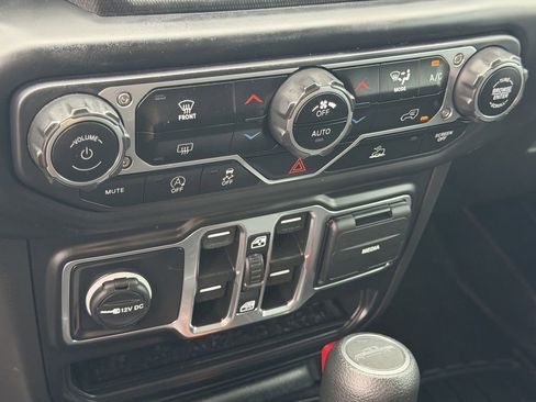 Used 2022 Jeep Gladiator Overland AWD/4WD image 20