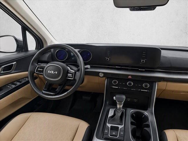 Used 2024 Kia Carnival LX FWD image 19
