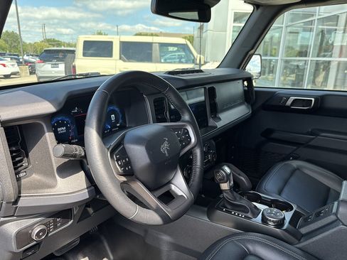 Used 2025 Ford Bronco Badlands AWD/4WD image 10