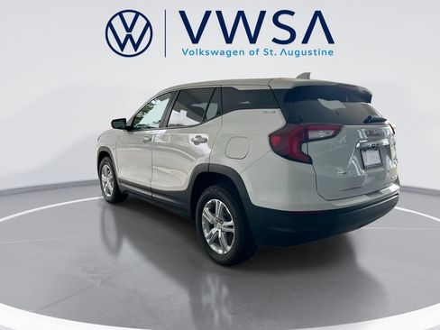 Used 2024 GMC Terrain SLE AWD/4WD image 6
