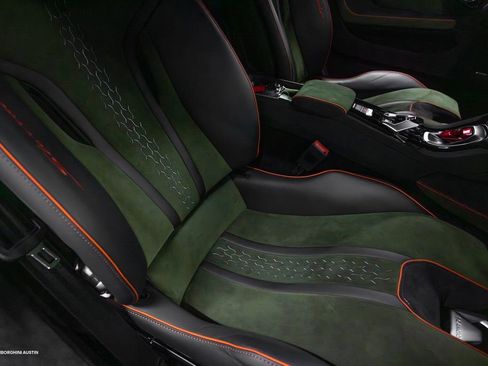 Used 2024 Lamborghini Huracan Sterrato image 44