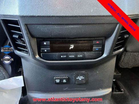 Used 2024 Toyota Sequoia SR5 w/ SR5 Premium Package AWD/4WD image 17
