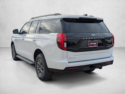 New 2025 Ford Expedition Active image 9