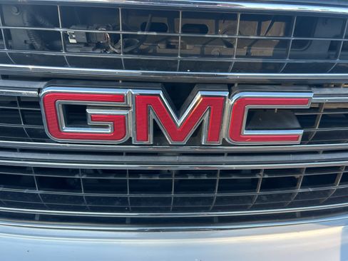 Used 2018 GMC Yukon SLT w/ Open Road Package image 11