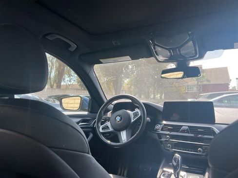 Used 2023 BMW 540i w/ M Sport Package image 9