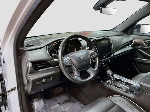 Used 2023 Chevrolet Traverse Premier w/ Redline Edition AWD/4WD image 9