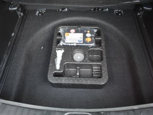 Used 2022 Jeep Compass Limited AWD/4WD image 34