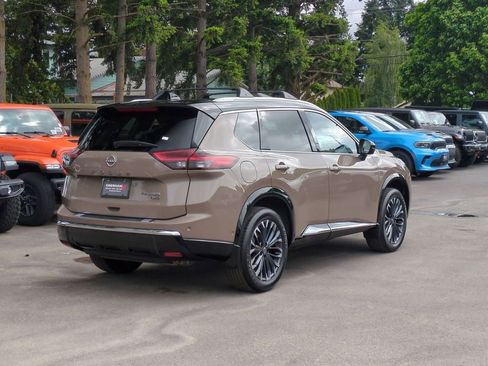 Used 2025 Nissan Rogue Platinum w/ Platinum Premium Package AWD/4WD image 9