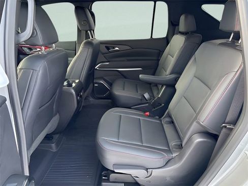 Used 2024 Chevrolet Traverse Z71 w/ Enhanced Driving Package image 13