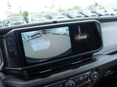 Certified 2026 Jeep Wrangler Sport AWD/4WD image 16