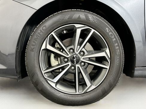 Used 2023 Kia Forte LXS image 11