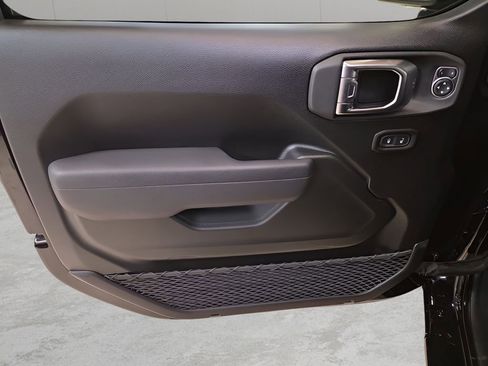 New 2026 Jeep Gladiator Sport image 10