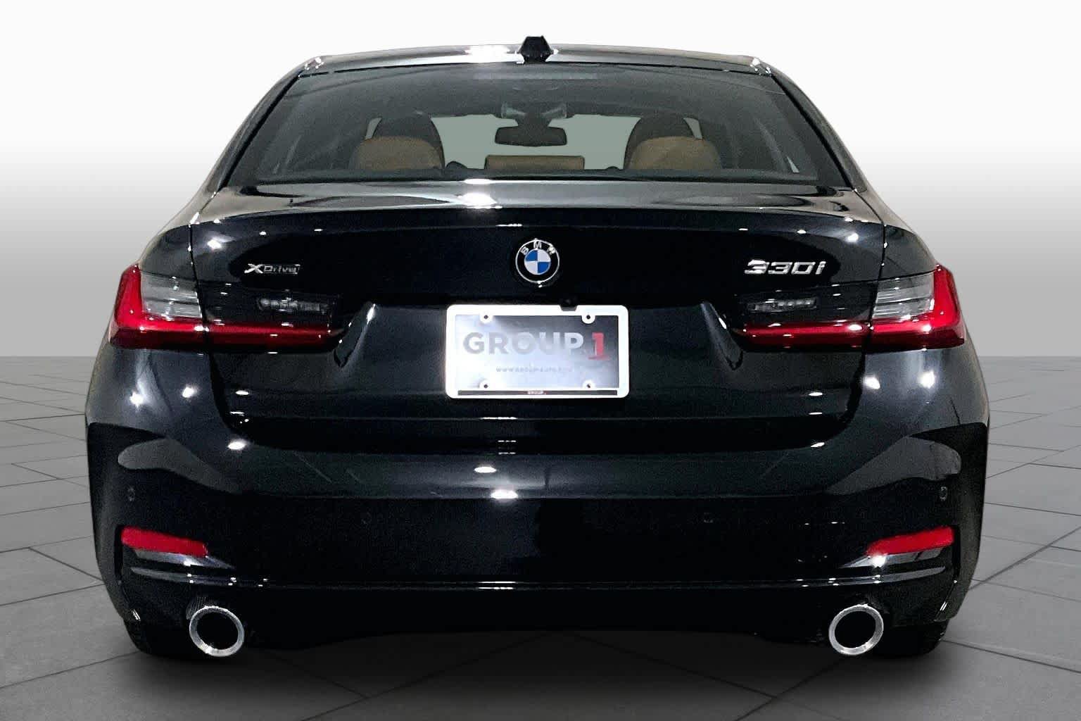Used 2026 BMW 330i xDrive Sedan w/ Convenience Package AWD/4WD image 4