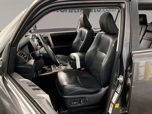 Used 2019 Toyota 4Runner Limited AWD/4WD image 29
