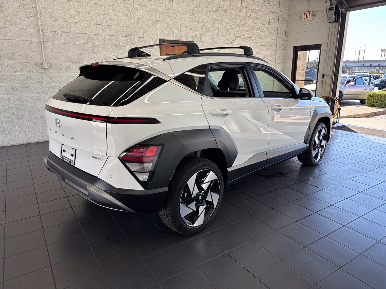 Used 2026 Hyundai Kona Limited AWD/4WD image 8