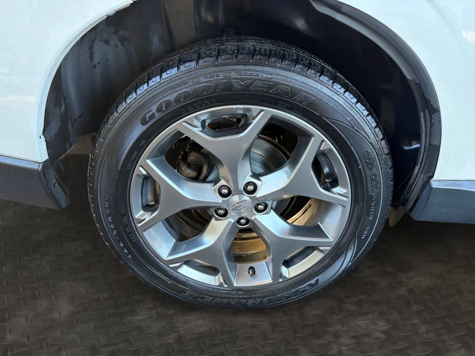 Used 2016 Subaru Forester 2.5i Touring w/ Eyesight & Navigation System AWD/4WD image 40