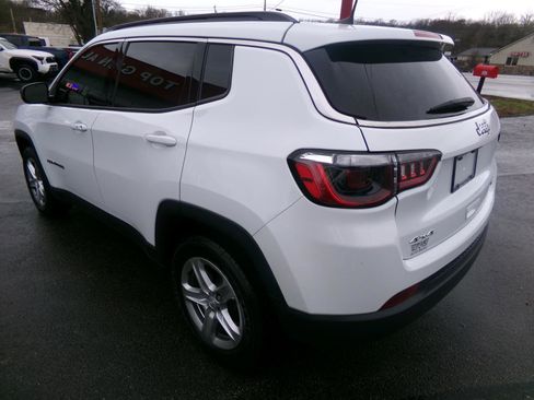 Used 2023 Jeep Compass Latitude w/ Convenience Group image 5