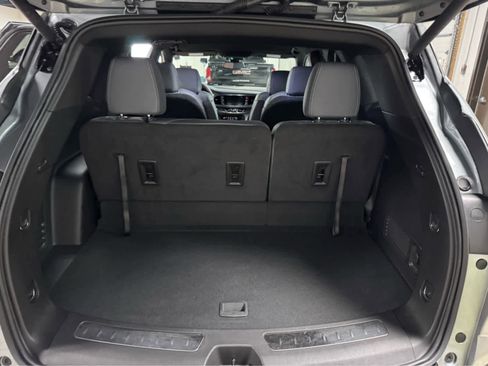 Certified 2023 Buick Enclave Essence image 13