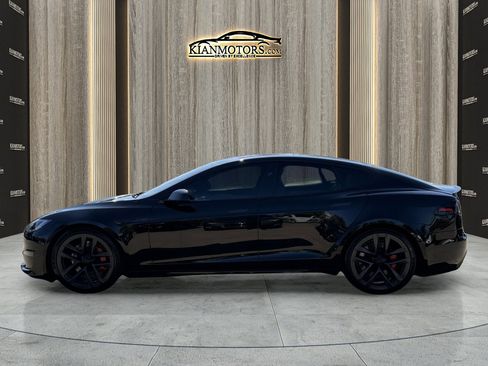 Used 2023 Tesla Model S Plaid image 4
