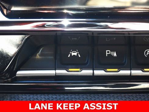 Used 2024 Chevrolet Silverado 1500 ZR2 w/ Technology Package image 31