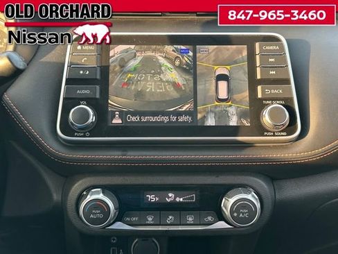 Used 2020 Nissan Kicks SR image 14