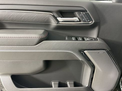 Used 2024 GMC Sierra 2500 AT4X image 23