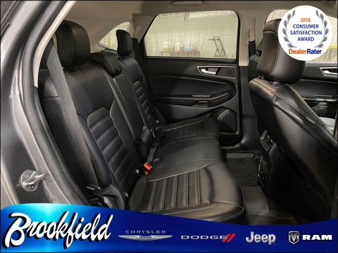 Used 2024 Ford Edge SEL w/ Convenience Package image 17