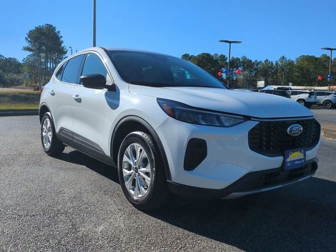 New 2026 Ford Escape Active image 2