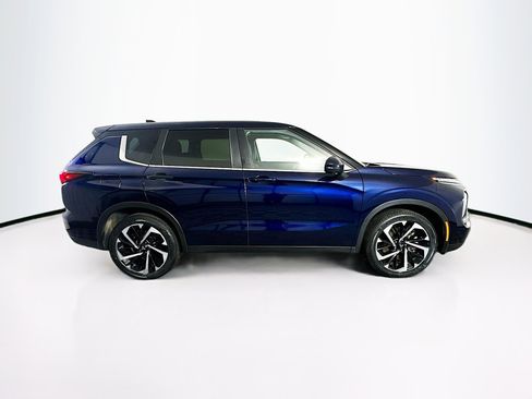 Used 2024 Mitsubishi Outlander SE image 10