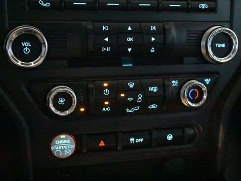 Used 2017 Ford Mustang Coupe image 12