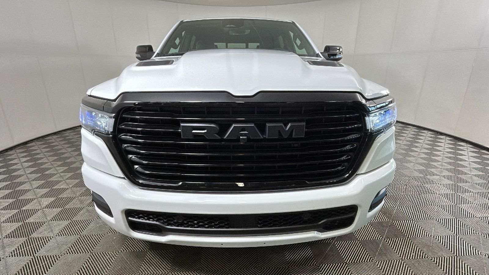 Used 2026 RAM 1500 Laramie w/ Night Edition AWD/4WD image 10