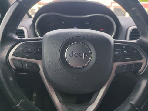 Certified 2020 Jeep Grand Cherokee Laredo image 22