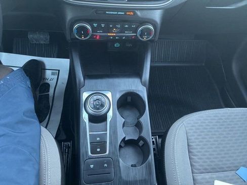Certified 2022 Ford Escape SE w/ Convenience Package image 23