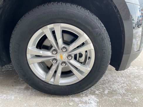 Used 2011 Chevrolet Equinox LT w/ Driver Convenience Package image 18