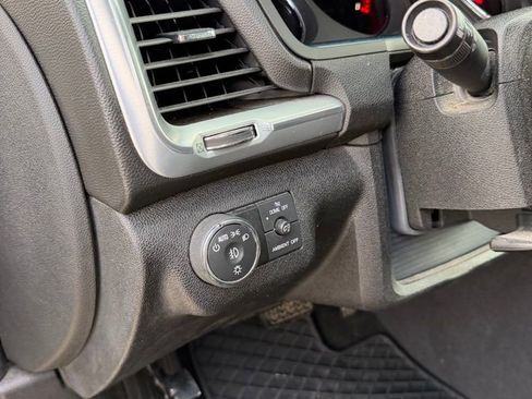 Used 2014 GMC Acadia SLT image 20