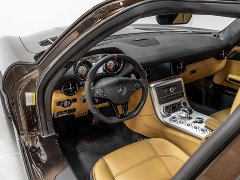 Used 2014 Mercedes-Benz SLS AMG GT Coupe image 59