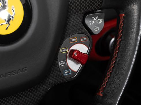 Used 2018 Ferrari 488 Spider RWD image 32